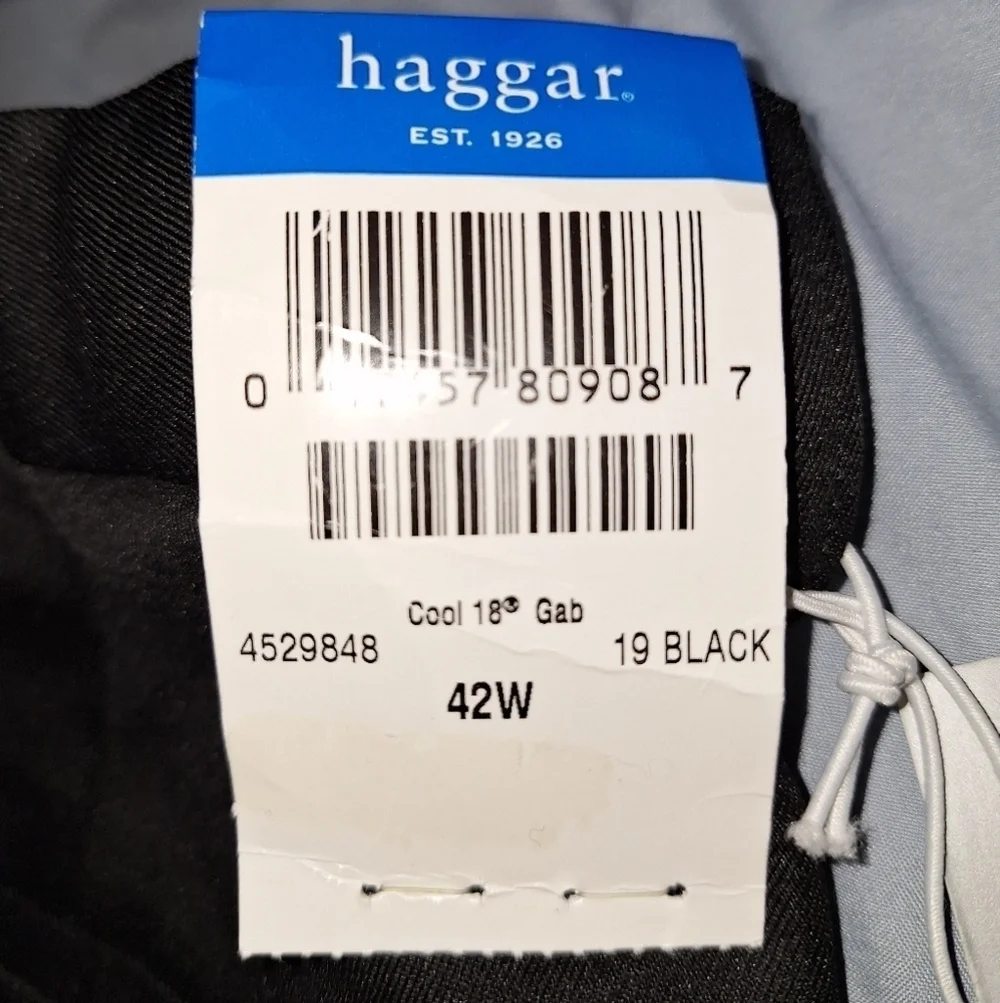 Haggar men's shorts on a size 42W. They're NWT with no flaws.